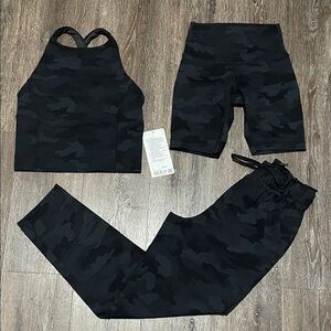 NWOT Lululemon matching Set. Size Top 6/Bottoms 4